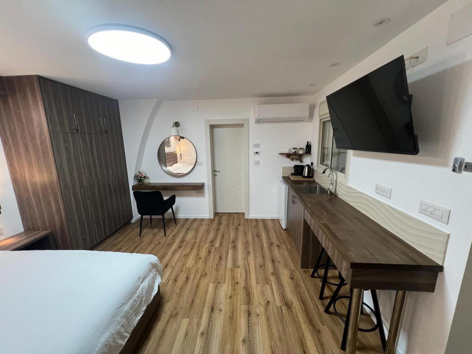 Johny'S Boutique Apartment Хайфа Екстер'єр фото