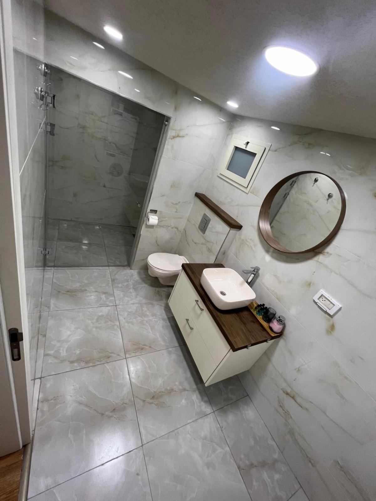 Johny'S Boutique Apartment Хайфа Екстер'єр фото